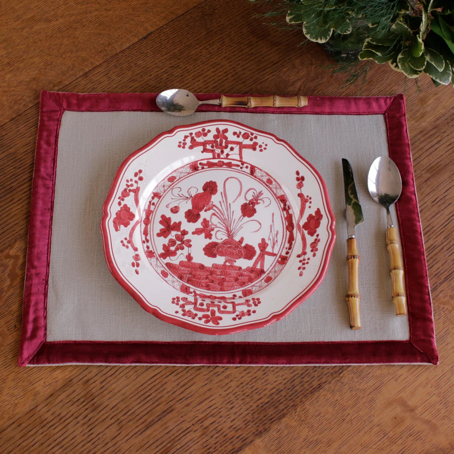 Beatriz Ball - VIDA Faenza 9" Salad Plate Set of 2 White and Pink/Red