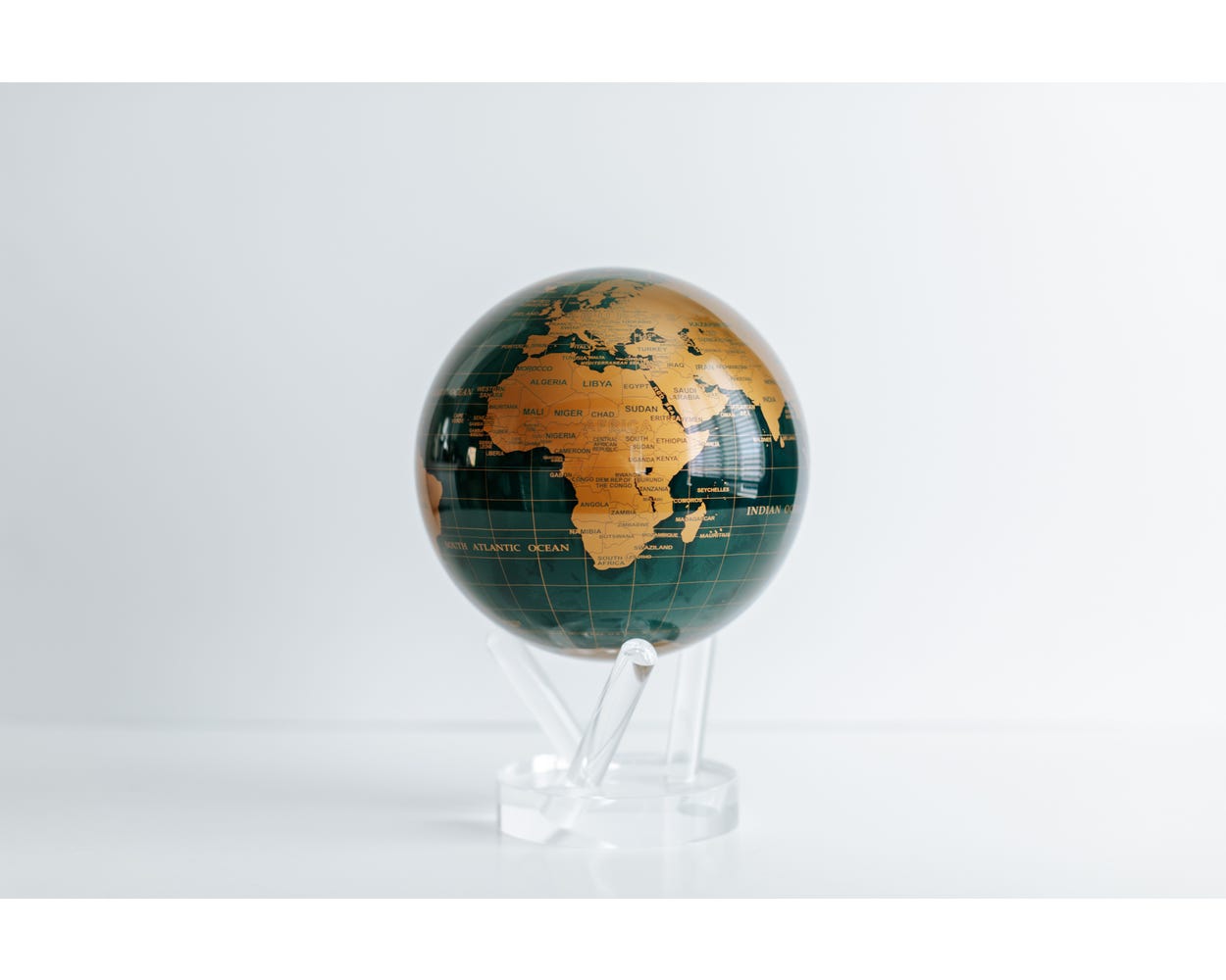 GREEN AND GOLD MOVA GLOBE 6"