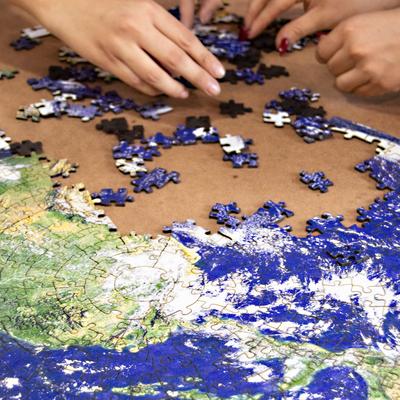 Round Wooden Puzzle "EARTH" 1000 Piece Jigsaw Puzzle